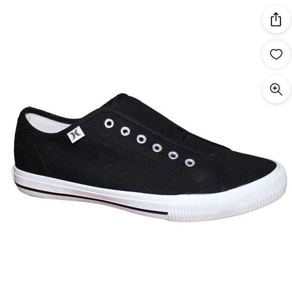 Hurley Shoes - Women’s Hurley black canvas low top sneakers size 9